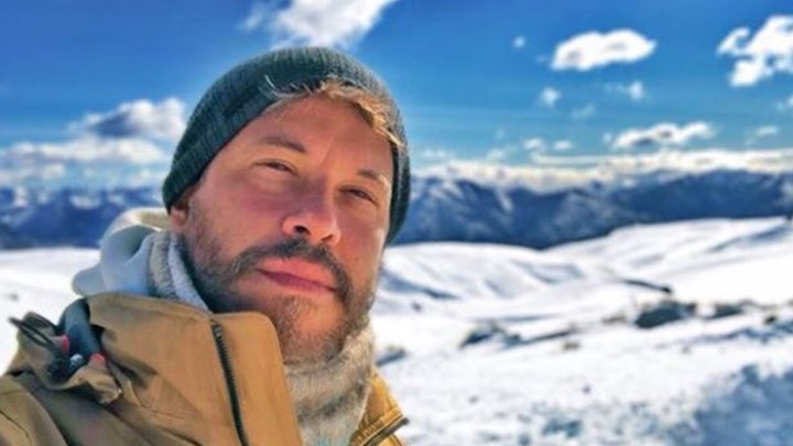 Χάρης Βαρθακούρης: Το πρόβλημα υγείας του τραγουδιστή και η ανάρτησή του – ΦΩΤΟ