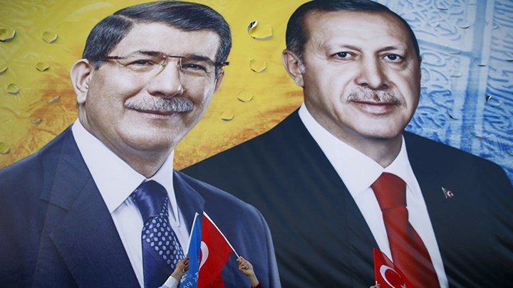Ραγδαίες εξελίξεις στην Τουρκία: Ανακοινώνει κόμμα ο Νταβούτογλου