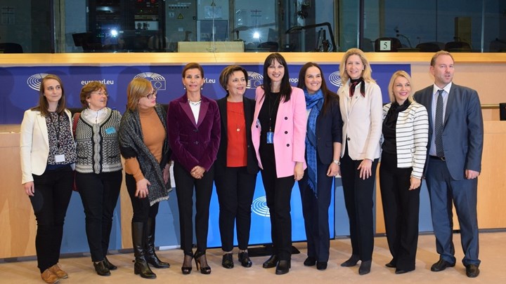 Εκδήλωση της Έλενας Κουντουρά στο Ευρωπαϊκό Κοινοβούλιο για την υγεία των γυναικών στην Ευρώπη με τη συμμετοχή της  Europa Donna Hellas