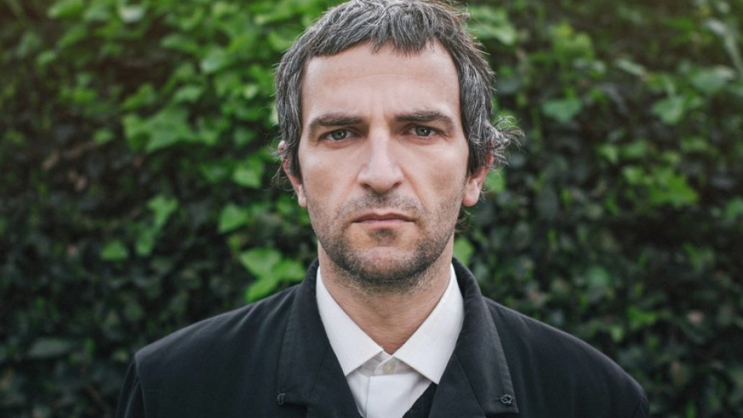 Αγνώριστος ο Άρης Σερβετάλης – ΦΩΤΟ