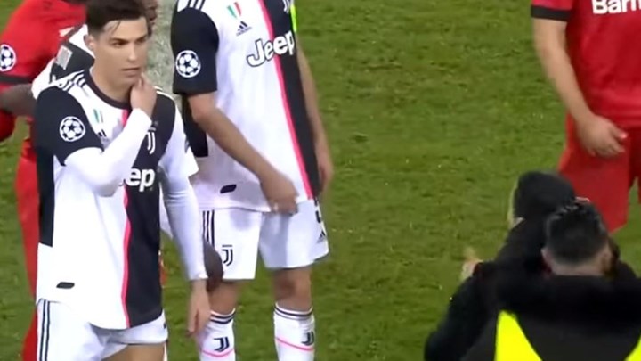 Έξαλλος ο Ρονάλντο με οπαδό που ήθελε να βγάλει selfie μαζί του – ΒΙΝΤΕΟ