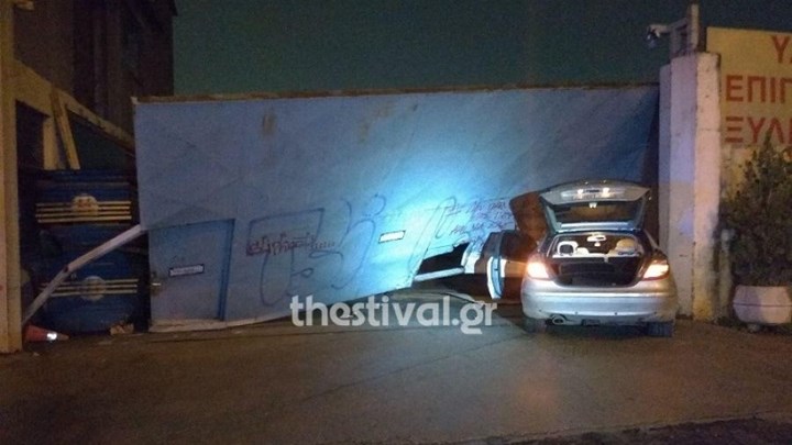 Θεσσαλονίκη: Καταδίωξη “θρίλερ” – Εμβόλισαν περιπολικά και οι αστυνομικοί απάντησαν με πυρά – ΦΩΤΟ