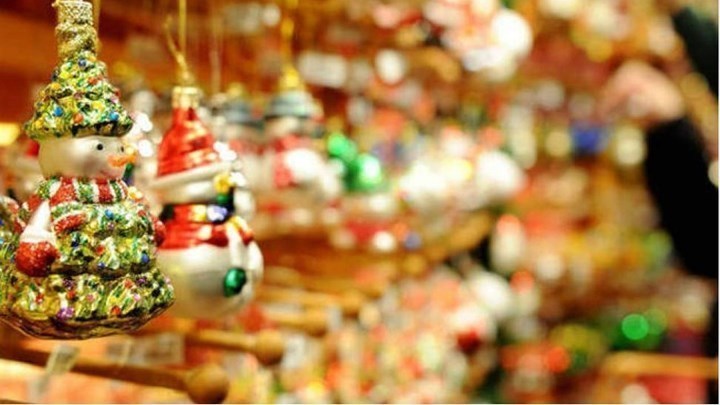 Ανοιχτά την Κυριακή τα καταστήματα – Αναλυτικά το εορταστικό ωράριο