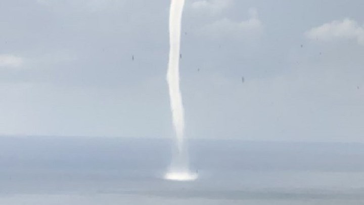 Φιλιατρά: Εντυπωσιακός υδροστρόβιλος – ΦΩΤΟ