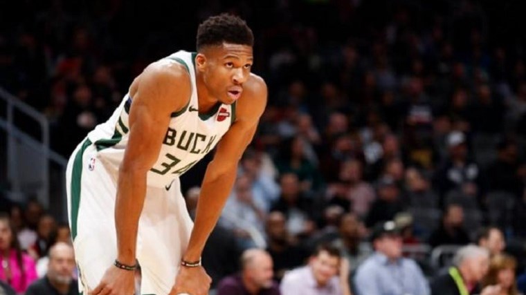 Αντετοκούνμπο: Αν δεν διασκεδάζαμε τόσο σαν ομάδα, δεν θα κερδίζαμε