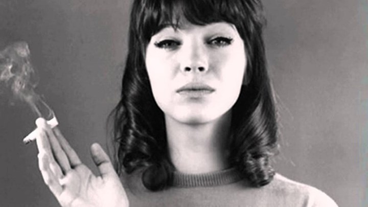 Γαλλία: Πέθανε η ηθοποιός Άννα Καρίνα από καρκίνο – BINTEO