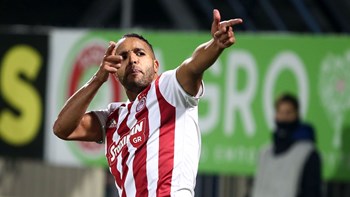 Ολυμπιακός – ΑΕΛ 4-0 (37′)