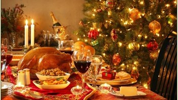 Xριστουγεννιάτικο τραπέζι: Πόσο κοστίζει φέτος