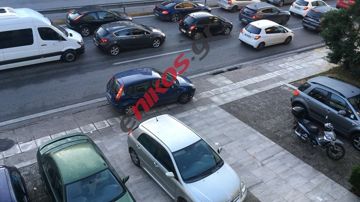 Κίνηση: Δείτε ποιοι δρόμοι της Αθήνας είναι μποτιλιαρισμένοι