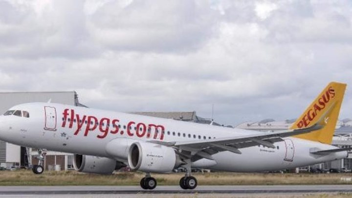 Κωνσταντινούπολη: Τρόμος σε αεροσκάφος – Επιβάτης απειλούσε να το ανατινάξει – ΒΙΝΤΕΟ