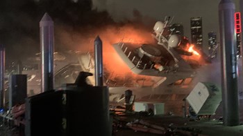 Μαϊάμι: Στις φλόγες το γιοτ αξίας 7 εκατ. δολαρίων διάσημου τραγουδιστή – ΦΩΤΟ – ΒΙΝΤΕΟ