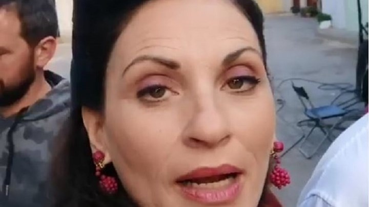 “Άγριες Μέλισσες”: Η Θεοφανία Παπαθωμά προαναγγέλλει ραγδαίες εξελίξεις