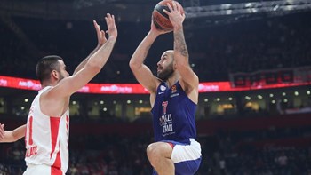 Ερυθρός Αστέρας – Ολυμπιακός 61-61 (30′)