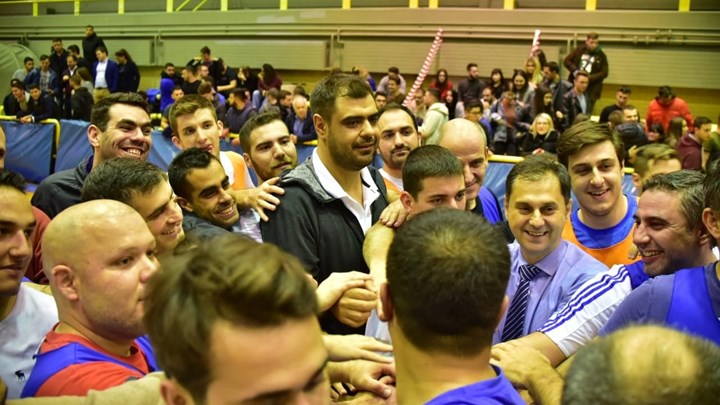 “Βάλτο αγόρι μου” – Ο σουτέρ Χάρης Θεοχάρης  – ΦΩΤΟ