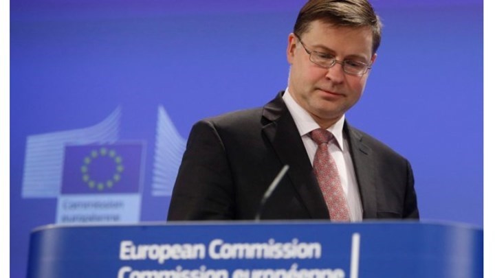 Ντομπρόβσκις: Λεπτή άσκηση η μείωση του στόχου για τα πρωτογενή πλεονάσματα – Τι είπε για τα κόκκινα δάνεια