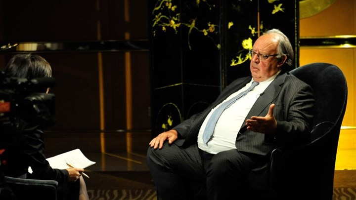 Νέο βιβλίο ετοιμάζει ο Πάγκαλος