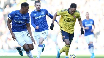 Έβερτον-Άρσεναλ: Κόλλησαν στο μηδέν σε ένα ματς «σούπα»