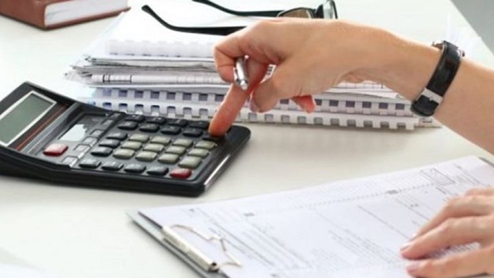 Νέα πάγια ρύθμιση στην εφορία: Πώς θα υπολογίζονται το ύψος και ο αριθμός των δόσεων