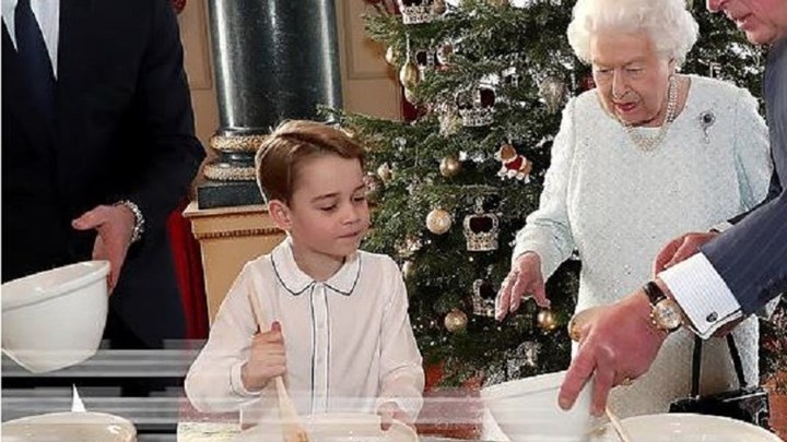 Ο πρίγκιπας Τζορτζ μαγειρεύει και η βασίλισσα Ελισάβετ καμαρώνει – ΦΩΤΟ – ΒΙΝΤΕΟ