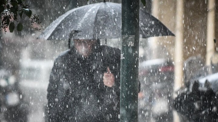Κακοκαιρία: Βροχές, καταιγίδες και ισχυροί άνεμοι τη Δευτέρα – Πού θα χιονίσει