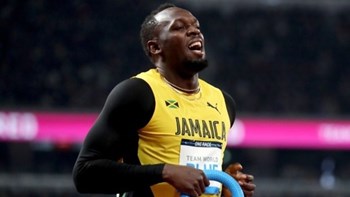 Περασμένα μεγαλεία: Ο Μπολτ με… κοιλίτσα και πόνους μετά από ένα απλό σπριντ – ΒΙΝΤΕΟ