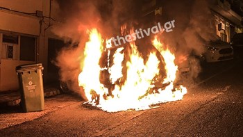 Θεσσαλονίκη: Πυρπόλησαν το αυτοκίνητο Τούρκου διπλωμάτη – ΒΙΝΤΕΟ – ΦΩΤΟ