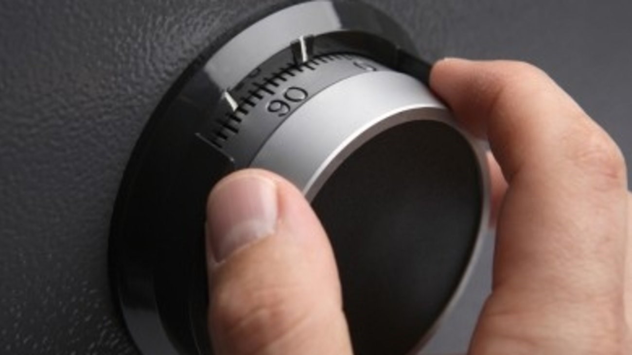 “Σήκωσαν” χρηματοκιβώτιο γνωστού ζαχαροπλαστείου