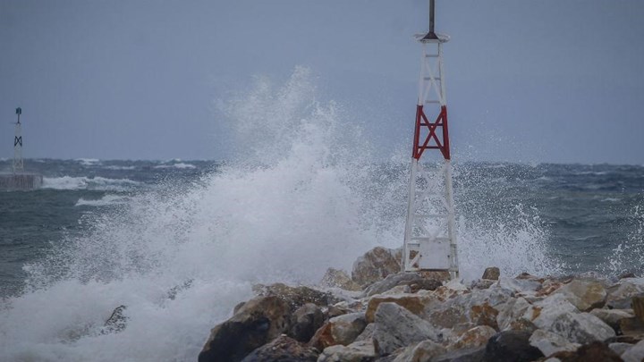 Κρήτη: Περιπέτεια για 270 επιβάτες πλοίου – Προσέκρουσε στο λιμάνι του Ηρακλείου