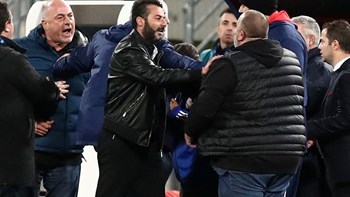 Super League: Σε απολογία Καραπαπάς και Μπέος