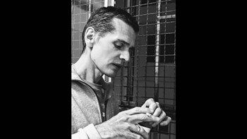 Ζωή Κωνσταντοπούλου: Ανεστάλη προσωρινά η έκδοση του Αλεξάντερ Βίννικ