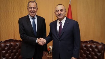 Ρωσία-Τουρκία: Τηλεφωνική επικοινωνία Λαβρόφ-Τσαβούσογλου για Συρία και Λιβύη