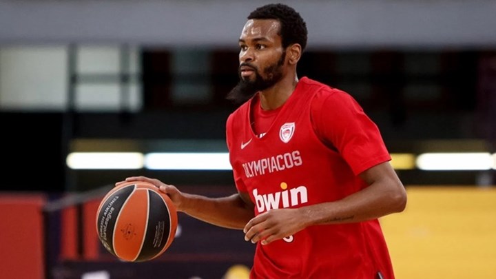 Ανατροπή με τον Πάντερ στον Ολυμπιακό