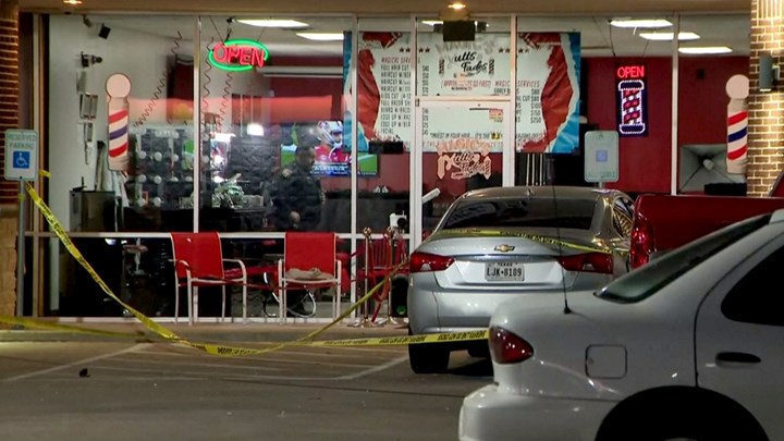 Πυροβόλησε τον κουρέα γιατί δεν του άρεσε το κούρεμα που έκανε στον γιο του – ΦΩΤΟ – ΒΙΝΤΕΟ