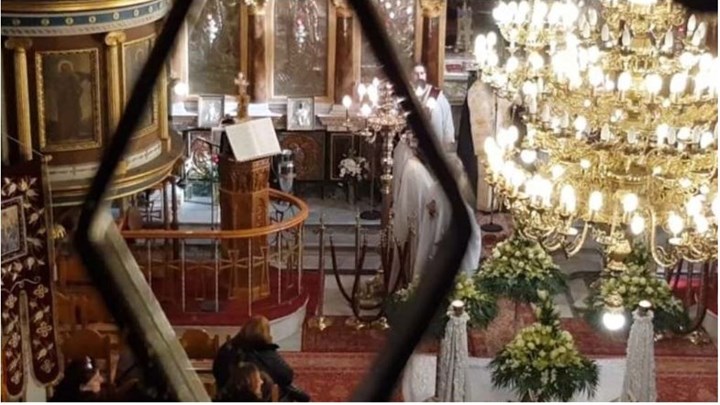 Έγκλημα στην Κρήτη: Ράγισαν καρδιές στην κηδεία της 33χρονης που σκότωσε ο σύζυγός της – ΦΩΤΟ