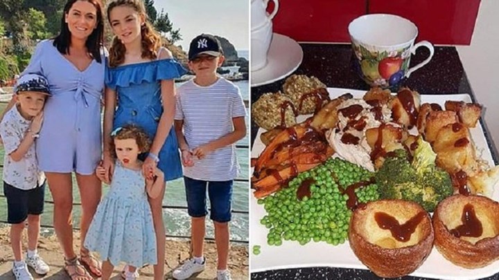 Γιαγιά χρέωσε τους συγγενείς της για το χριστουγεννιάτικο τραπέζι  – ΦΩΤΟ