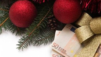 Χριστούγεννα: Πώς αμείβονται όσοι εργάζονται σήμερα