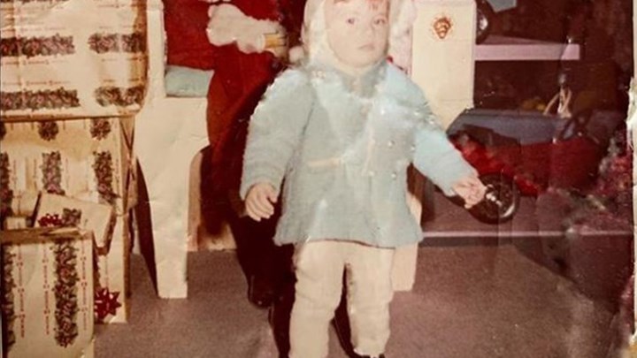 Αναγνωρίζετε το κοριτσάκι; Είναι γνωστή ηθοποιός – ΦΩΤΟ