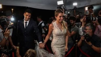 Ο Σουάρες ξαναπαντρεύτηκε… τη γυναίκα του – Η επέτειος και οι διάσημοι προσκεκλημένοι – ΦΩΤΟ