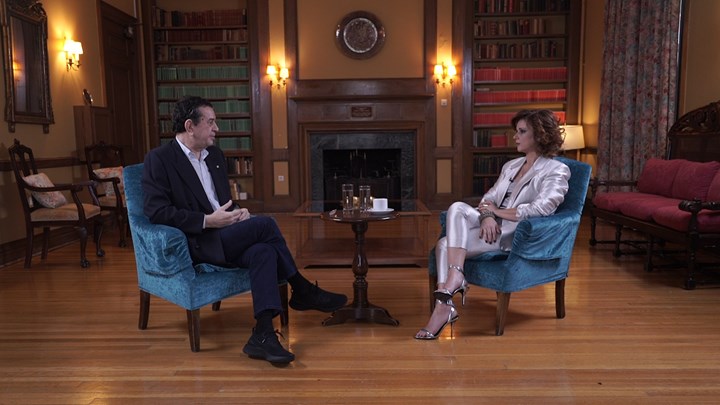 Ο Σταμάτης Σπανουδάκης “Προσωπικά”: “Ζωή που δεν μοιράζεται, είναι ζωή κλεμμένη”