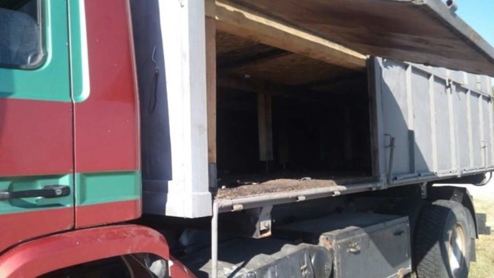 Λάρισα: Πρόσφυγες βρέθηκαν κλειδωμένοι σε φορτηγό-ψυγείο – Πώς σώθηκαν τελευταία στιγμή