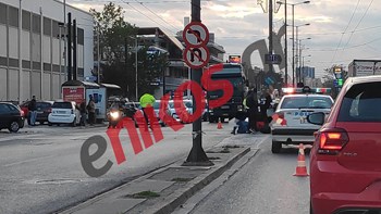 Τροχαίο με μηχανάκι στην Πειραιώς – ΦΩΤΟ αναγνώστη