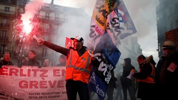 Γαλλία: Δακρυγόνα από την αστυνομία κατά διαδηλωτών