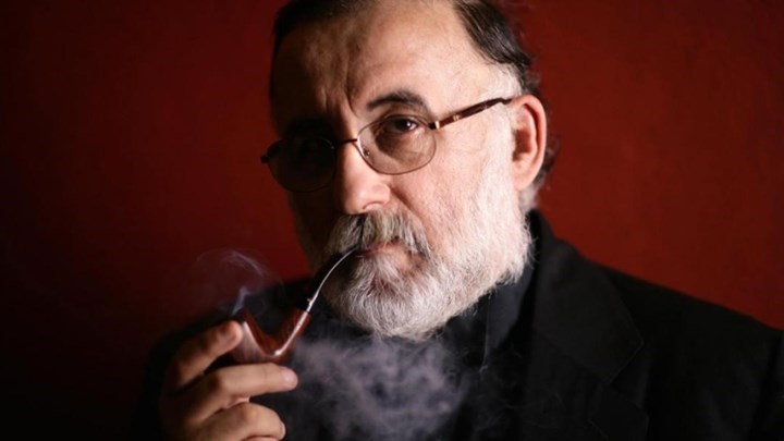 Δημοσία δαπάνη η κηδεία του Θάνου Μικρούτσικου – Η παράκληση της οικογένειας