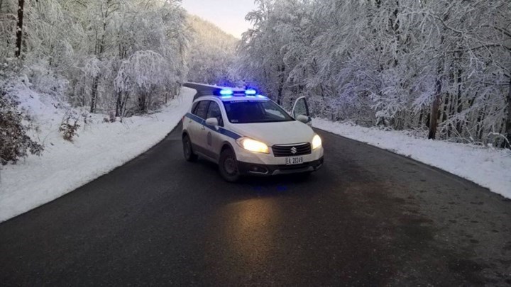 Ζηνοβία: Εγκλωβίστηκαν 10 άτομα στη Βοιωτία – Χιόνια στο Μαρτίνο – ΒΙΝΤΕΟ