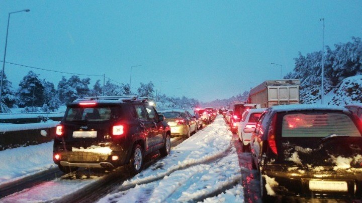 Ζηνοβία: Αποκαταστάθηκε η κυκλοφορία των οχημάτων στην Αθηνών-Λαμίας – ΦΩΤΟ