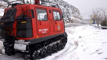 Ζηνοβία: Μεγάλη επιχείρηση για τον απεγκλωβισμό οδηγού στα Δερβενοχώρια