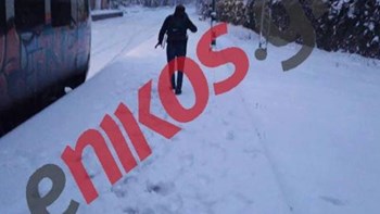 Zηνοβία: Τρένο ακινητοποιήθηκε στη Μαλακάσα λόγω διακοπής ρεύματος – ΦΩΤΟ αναγνώστη