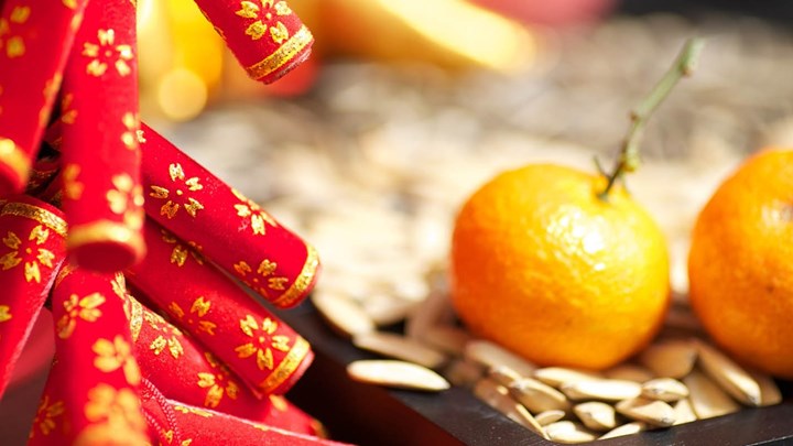 Aφιέρωμα enikos.gr: Οι πιο παράξενες πρωτοχρονιάτικες παραδόσεις σε όλον τον κόσμο – ΦΩΤΟ – ΒΙΝΤΕΟ