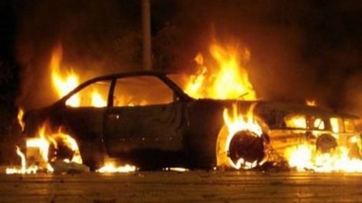 Εμπρησμοί σε αυτοκίνητα σε Αθήνα και Πάτρα