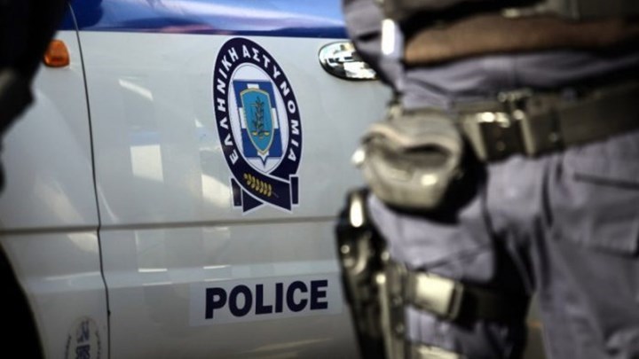 Αθήνα: Νυχτοφύλακας έπιασε στα πράσα συμμορία τριών γυναικών που “άδειαζε” διαμερίσματα